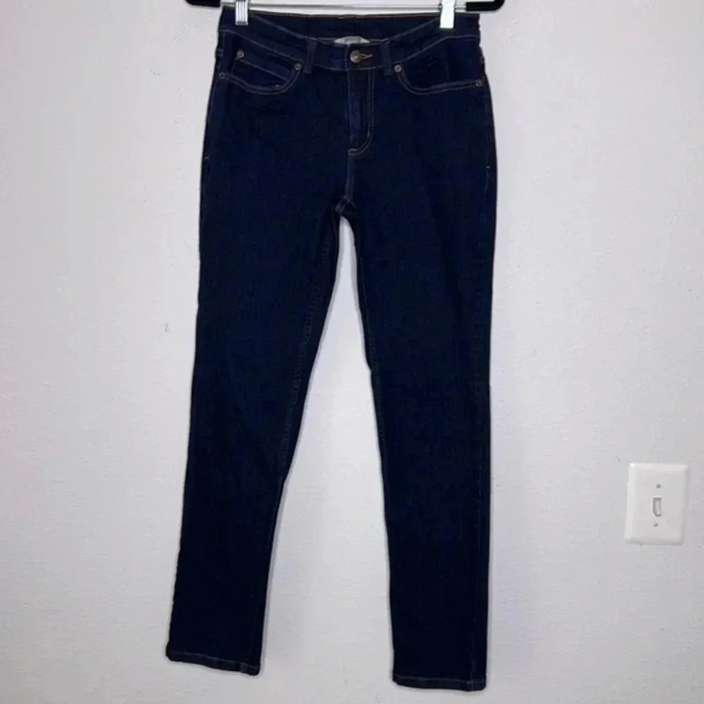 Duluth straight leg size  4X31 blue jeans